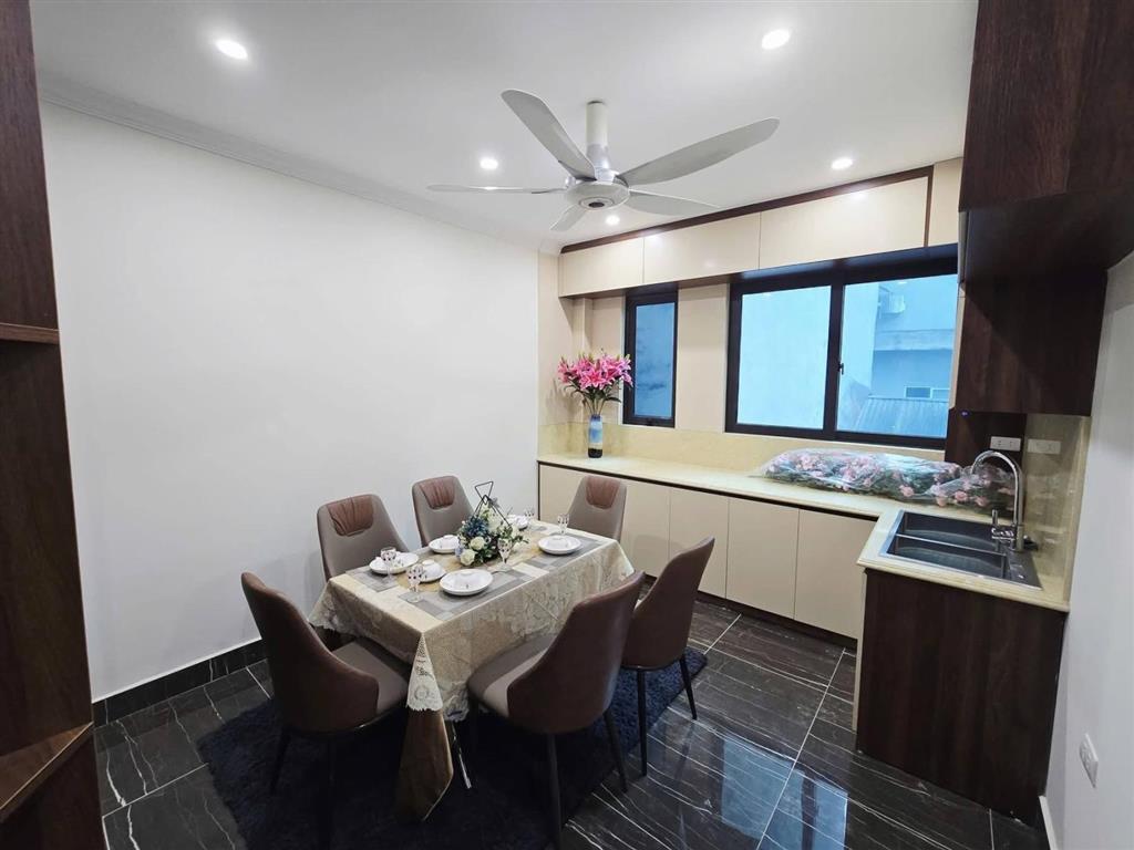 Bán nhà vạn phúc hà đông 50m 5t 4.2mt nhà đẹp đẹp, ô tô đỗ cửa, kinh doanh sầm uất hơn 15tỷ cực re