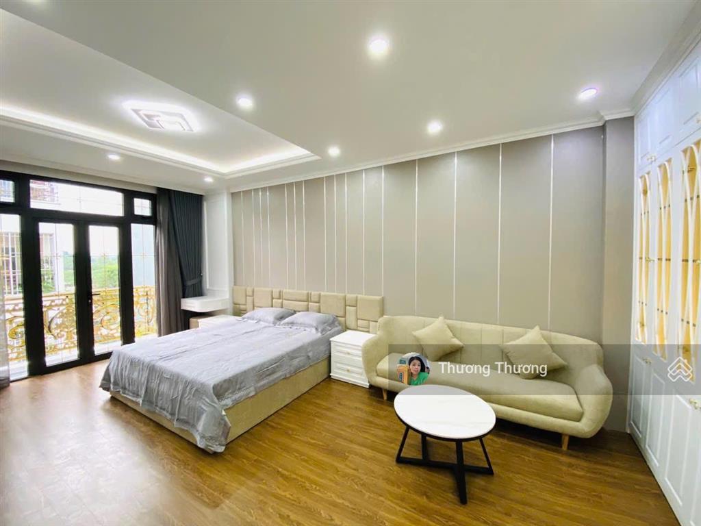 Bán nhà ngô thì nhậm hà đông 50m2 5 tầng mt 5m thang máy ô tô đỗ cửa chỉ hơn 12 tỷ  0977 885 ***
