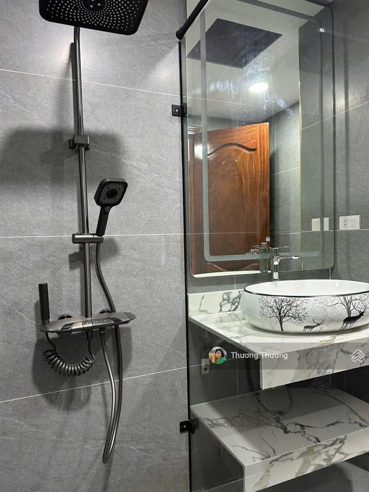 Bán nhà ngô thì nhậm hà đông 50m2 5 tầng mt 5m thang máy ô tô đỗ cửa chỉ hơn 12 tỷ  0977 885 ***