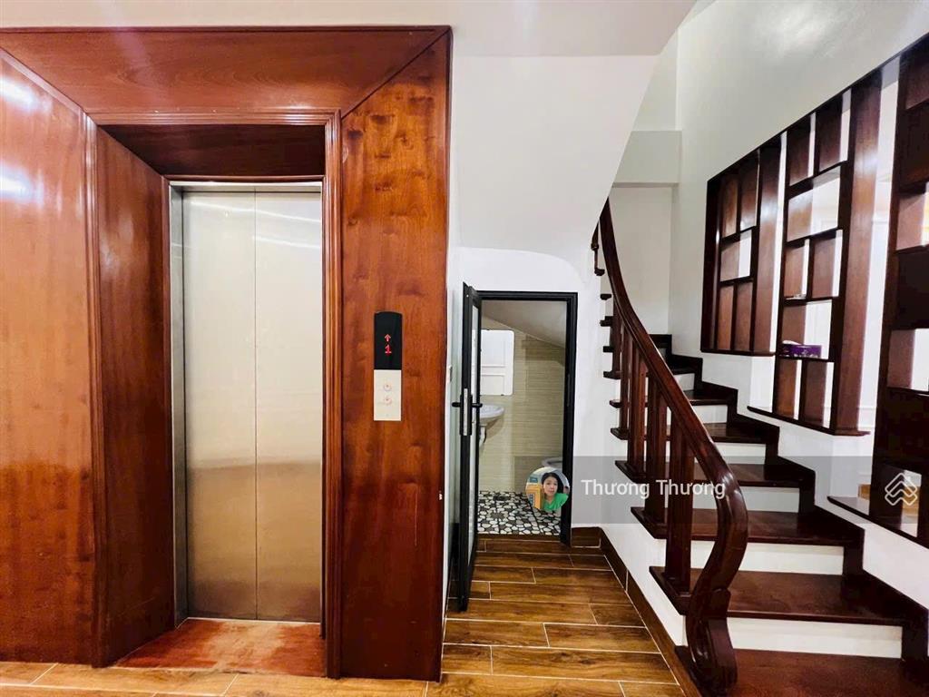 Bán nhà ngô quyền hà đông 48m2 5t lô góc thang máy chân chung cư giá chỉ hơn 12 tỷ nhà đẹp ở ngay