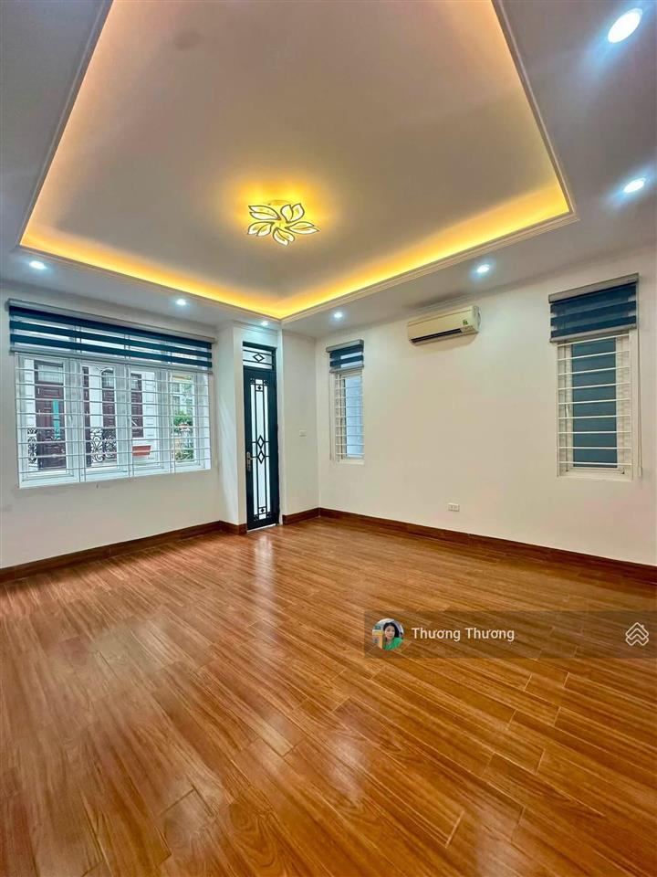 Bán nhà mặt phố trần phú, hà đông 40m 4 tầng vỉa hè kinh doanh sầm uất, ô tô tránh giá hơn 12 tỷ