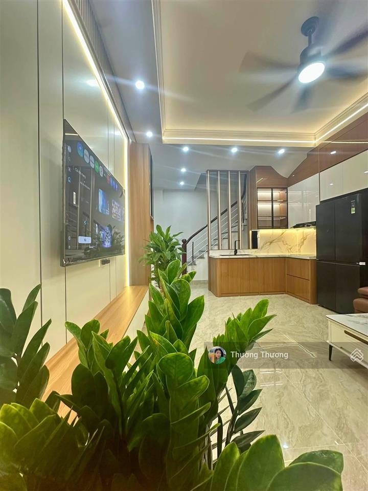 Bán nhà mặt phố trần phú, hà đông 40m 4 tầng vỉa hè kinh doanh sầm uất, ô tô tránh giá hơn 12 tỷ