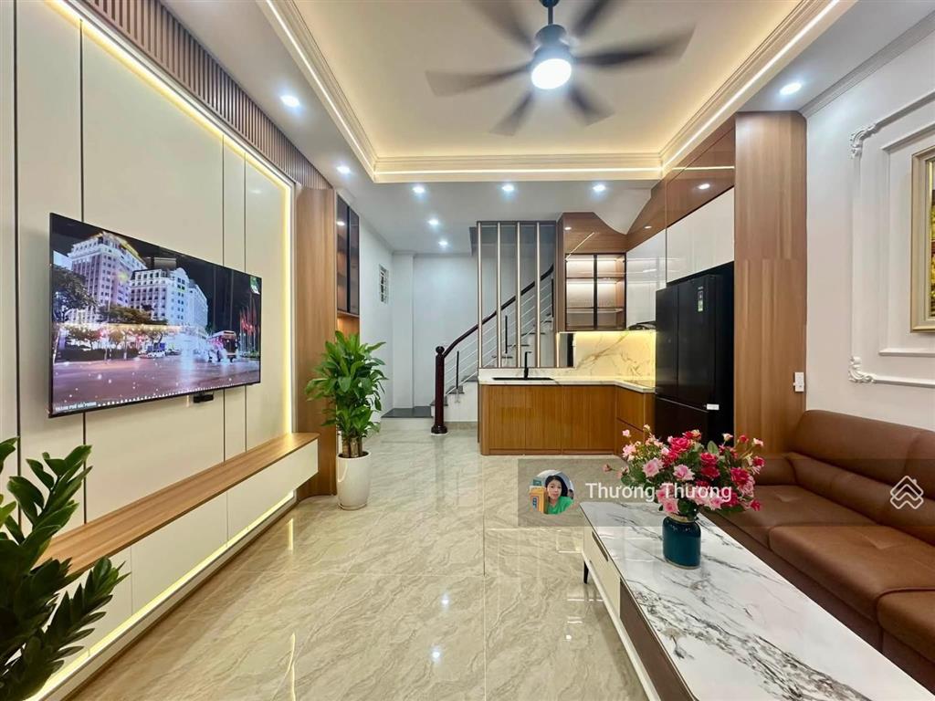 Bán nhà mặt phố trần phú, hà đông 40m 4 tầng vỉa hè kinh doanh sầm uất, ô tô tránh giá hơn 12 tỷ