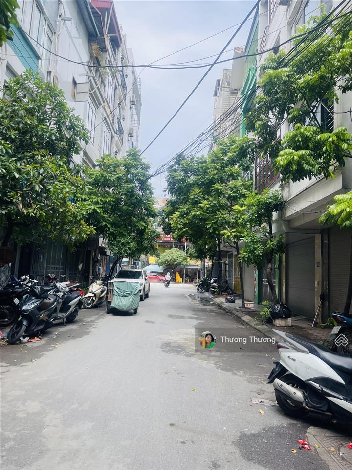 Bán nhà phân lô văn quán hà đông 40m 5 t vỉa hè rộng, ô tô tránh, nhà đẹp hơn 12 tỷ  0977 885 ***