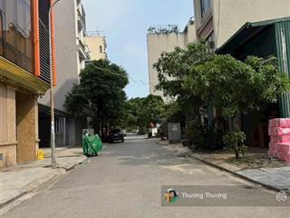 Bán nhà phùng hưng hà đông 42 m 5 tầng ô tô tránh gần trường bệnh viện chợ kinh doanh nhỏ hơn 9 ty