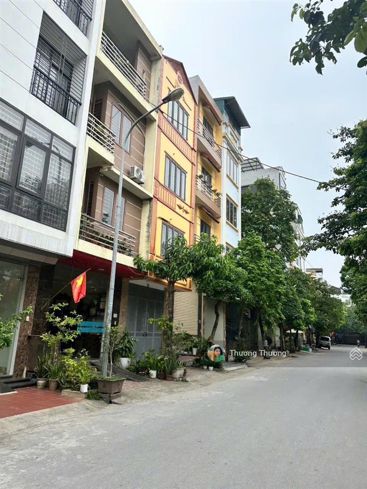 Chính chủ bán nhà mỗ lao hà đông 50m² mt 5m, ô tô tránh, nhà 3 tầng kiên cố cần bán gấp giá 11 tỷ
