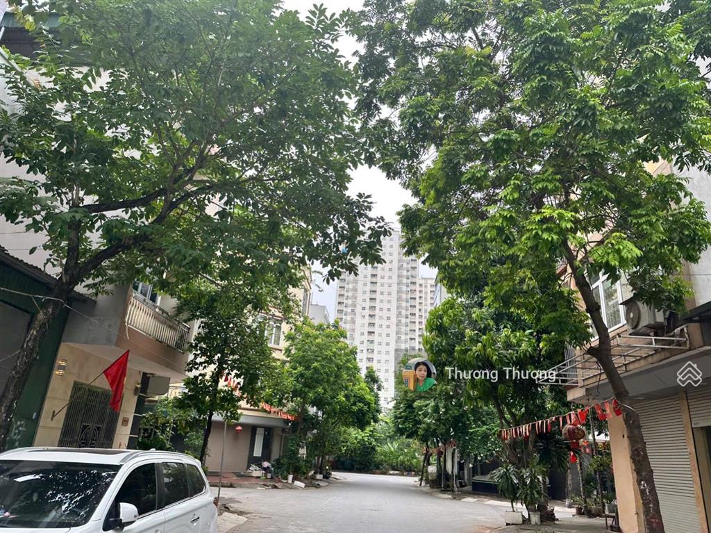 Chính chủ bán nhà mỗ lao hà đông 50m² mt 5m, ô tô tránh, nhà 3 tầng kiên cố cần bán gấp giá 11 tỷ