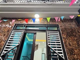 Bán nhà ngay ga phùng khoang ngay trường đại học sư phạm nghệ thuật ôtô đỗ cửa,qua nhà giá hơn 10tỷ