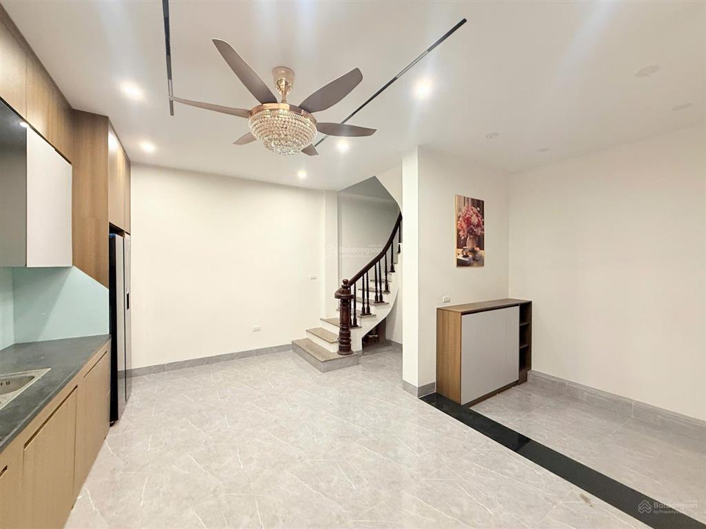 Bán nhà cuối đường bà triệu tiếp giáp ngay cầu đen  văn quán, full nội thất xịn giá hơn 6 tỷ
