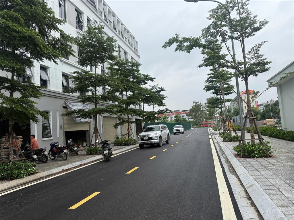 Bán nhà liền kề kđt văn phú ngay kiến hưng luxury vỉa hè ô tô tránh kinh doanh giá hơn 12 tỷ