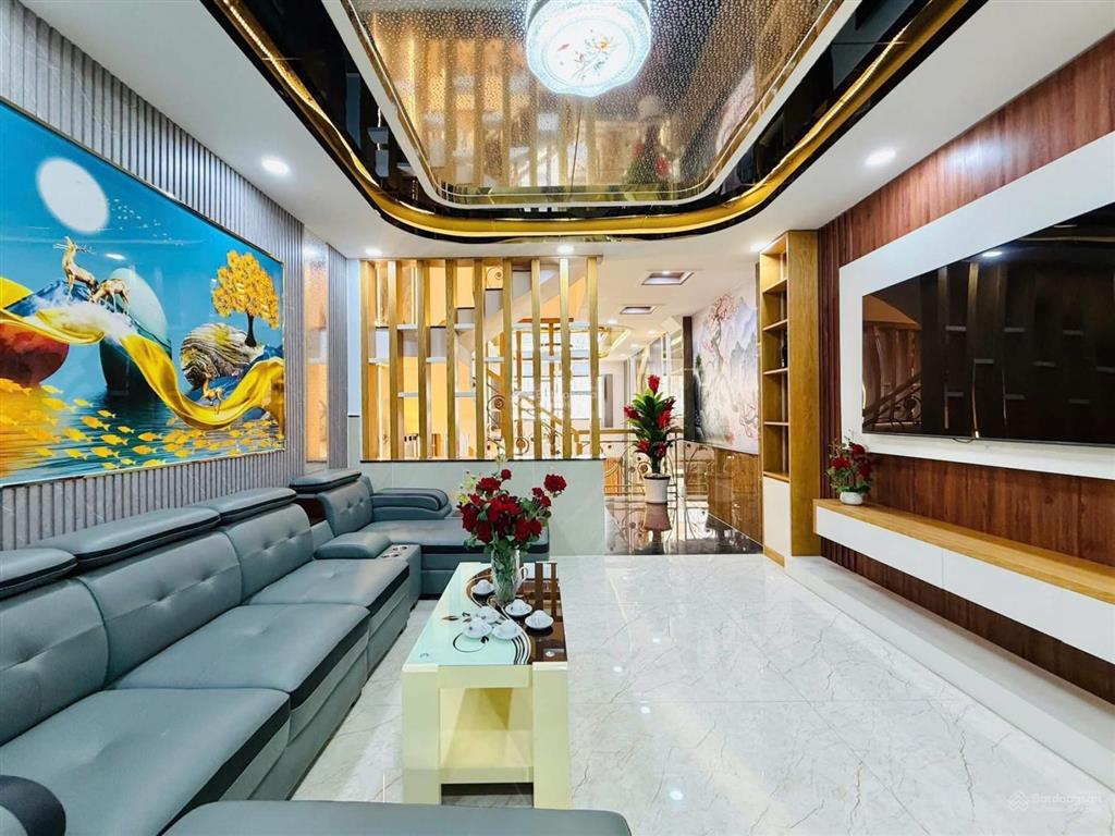 Siêu phẩm ngang 4m hxh trục đường sầm uất nguyễn kiệm, pn (68m2). giá chủ nhượng lại 3tỷ050 còn tl