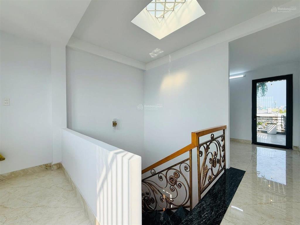 Siêu phẩm ngang 4m hxh trục đường sầm uất nguyễn kiệm, pn (68m2). giá chủ nhượng lại 3tỷ050 còn tl