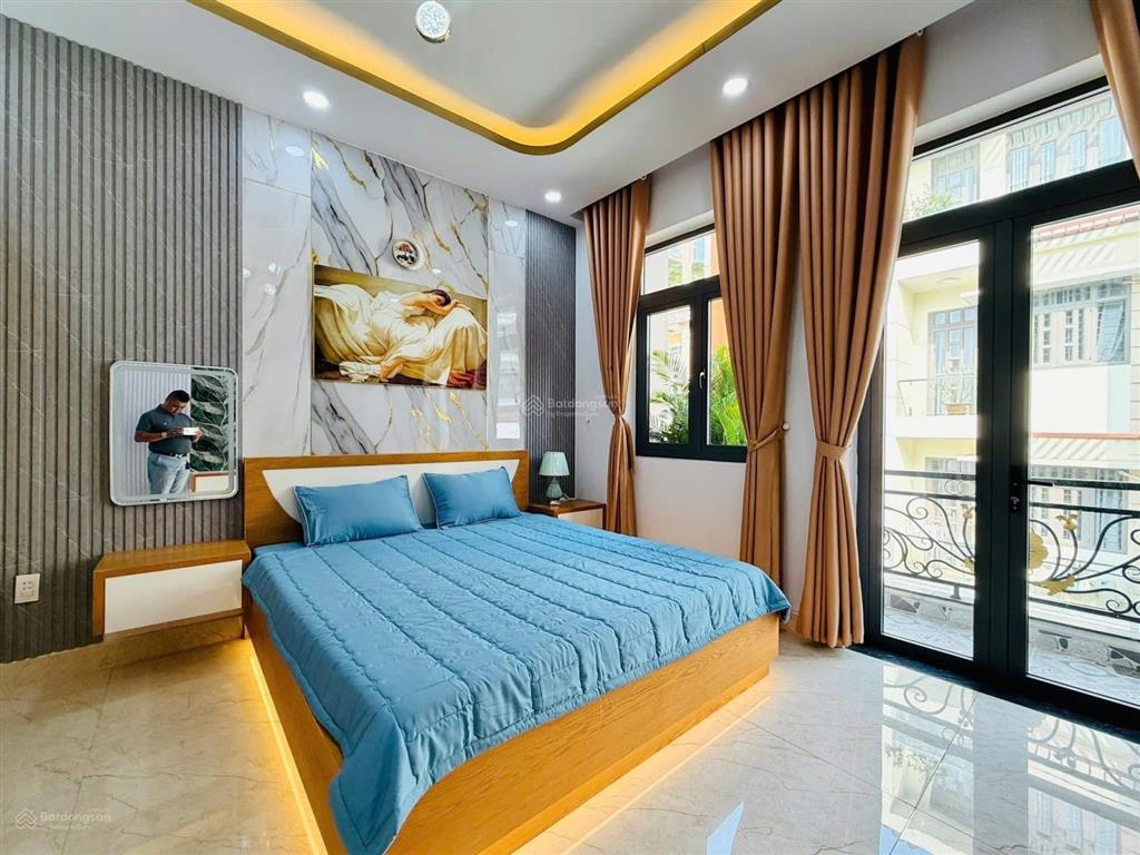Siêu phẩm ngang 4m hxh trục đường sầm uất nguyễn kiệm, pn (68m2). giá chủ nhượng lại 3tỷ050 còn tl