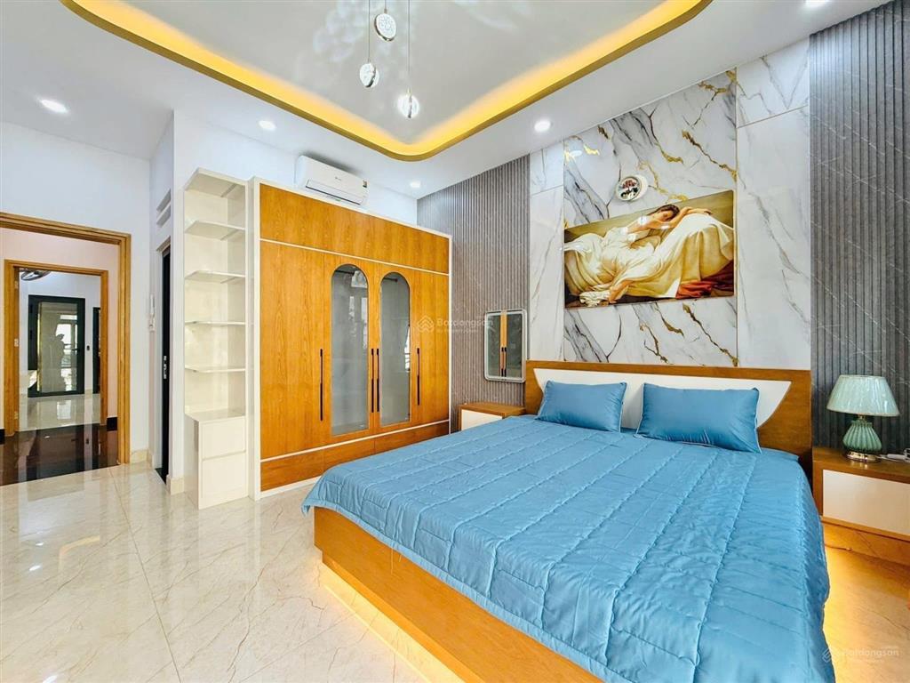 Siêu phẩm ngang 4m hxh trục đường sầm uất nguyễn kiệm, pn (68m2). giá chủ nhượng lại 3tỷ050 còn tl