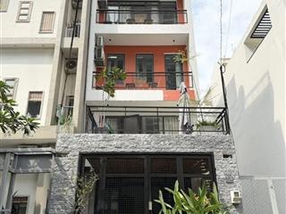 Nhượng lại nhà mtđ đỗ quang, thảo điền, q2 (dt hơn 105m2). giá chỉ 5tỷ880 còn tl mạnh