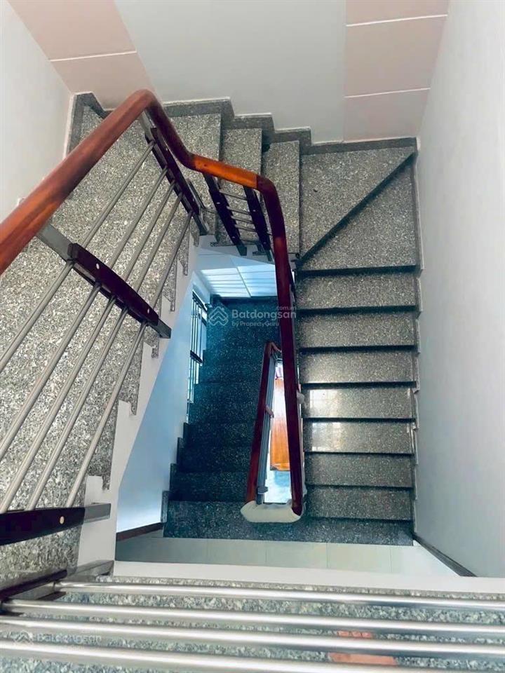 Chính chủ bán nhà hẻm oto trục đường thích quảng đức, p4, phú nhuận (dt hơn 70m2)