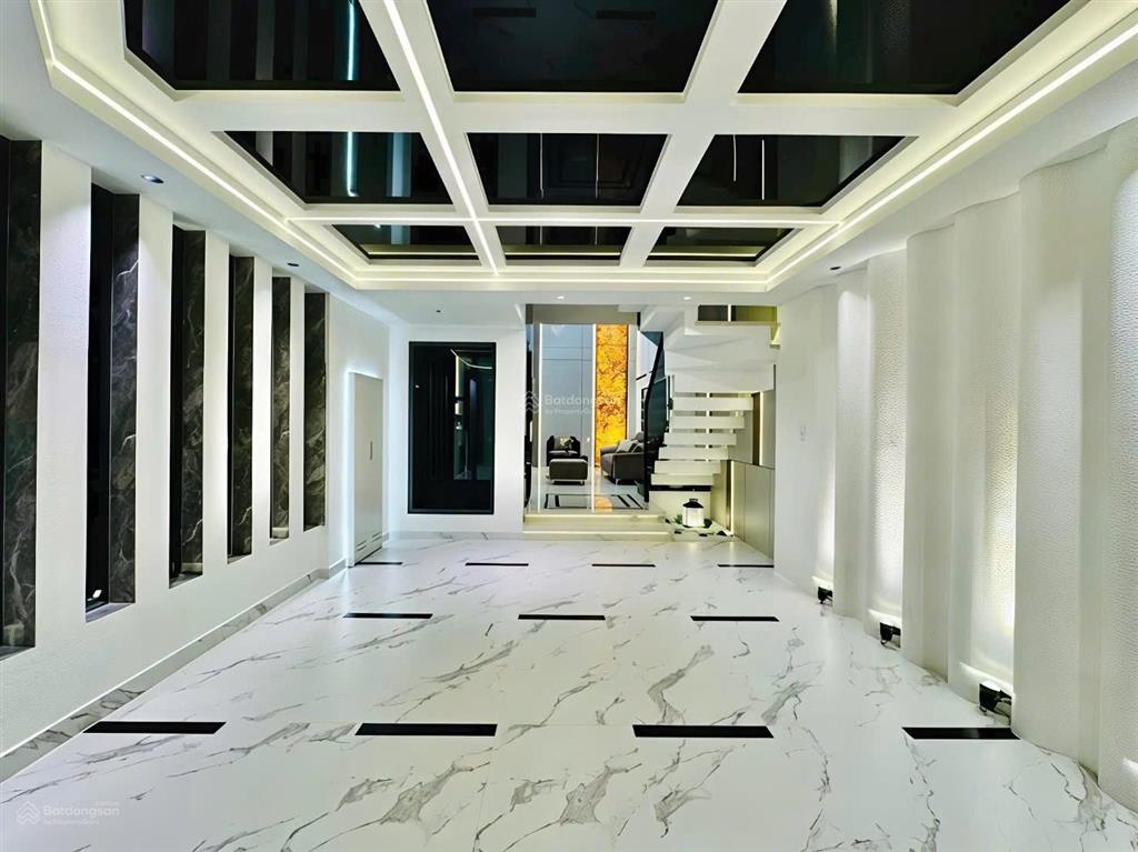 Cần nhượng lại căn nhà tâm huyết hxh 8m thái phiên, q11 (dt hơn 77m2). giá mong muốn 3tỷ660 còn tl