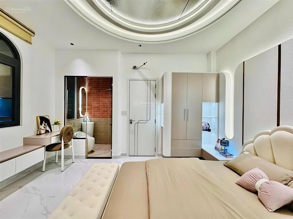 Cần nhượng lại căn nhà tâm huyết hxh 8m thái phiên, q11 (dt hơn 77m2). giá mong muốn 3tỷ660 còn tl