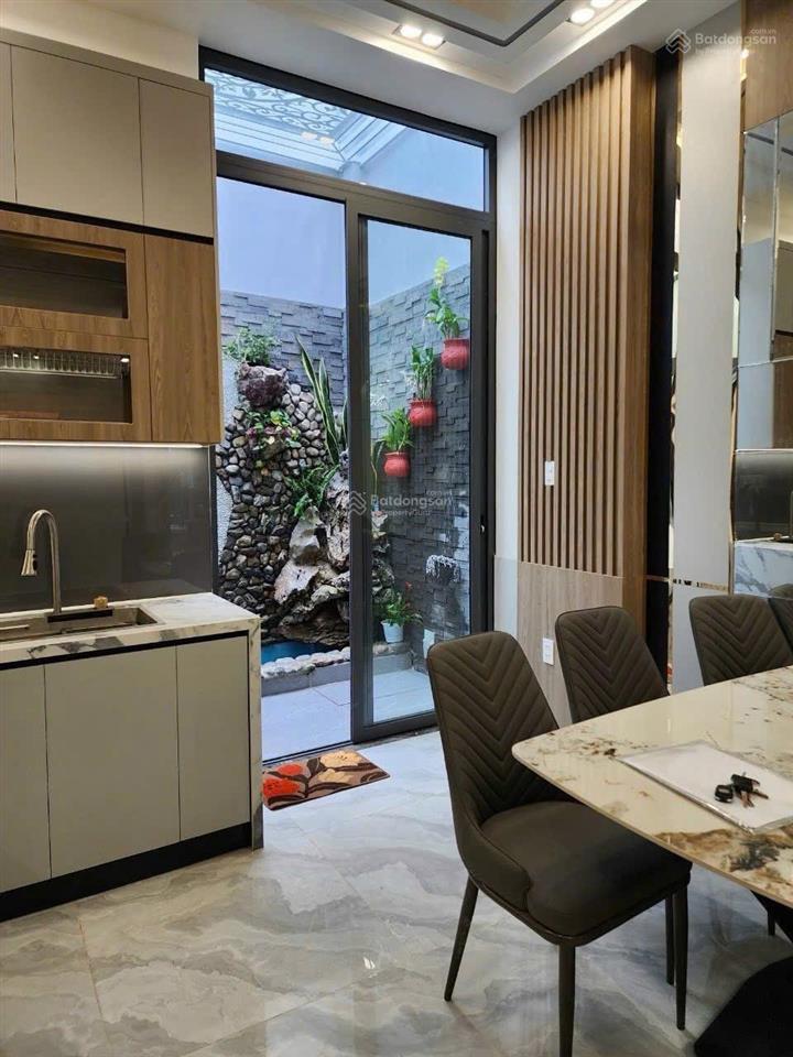 Chính chủ nhượng lại ngôi nhà tâm huyết hẻm 7m nguyễn tri phương, q5. giá 3tỷ130 còn tl
