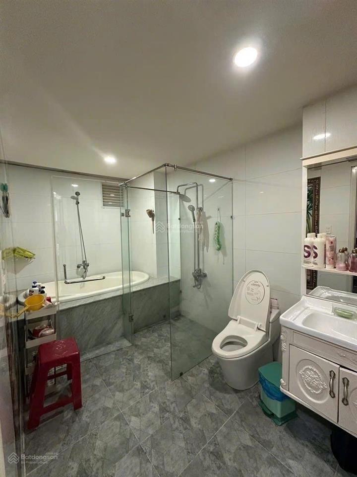 Chốt giá 6tỷ180 cho siêu phẩm mặt tiền đường huỳnh thiện lộc, tân phú (dt hơn 98m2). còn ra lộc