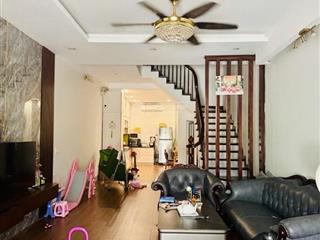 Bán nhà phân lô lạc trung  vỉa hè kinh doanh  ô tô dừng đỗ  diện tích 68m2. giá bán 24.95 tỷ