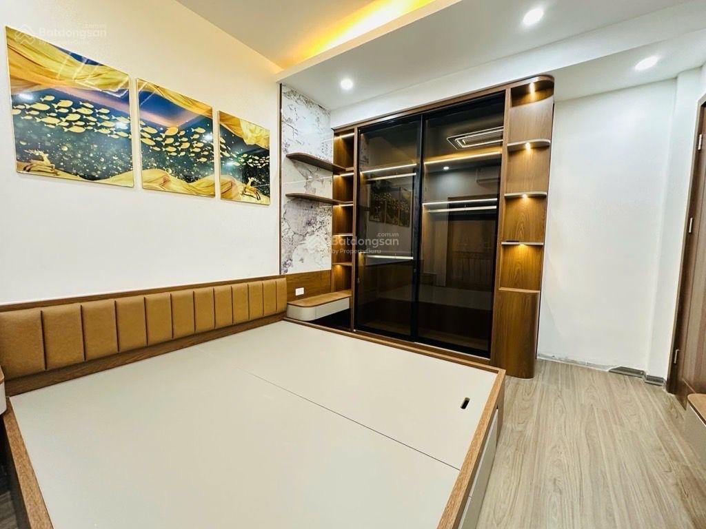 Bán nhà 5 tầng thang máy trương định  giải phóng  ngõ thông  diện tích 48m. giá bán 11.75 tỷ