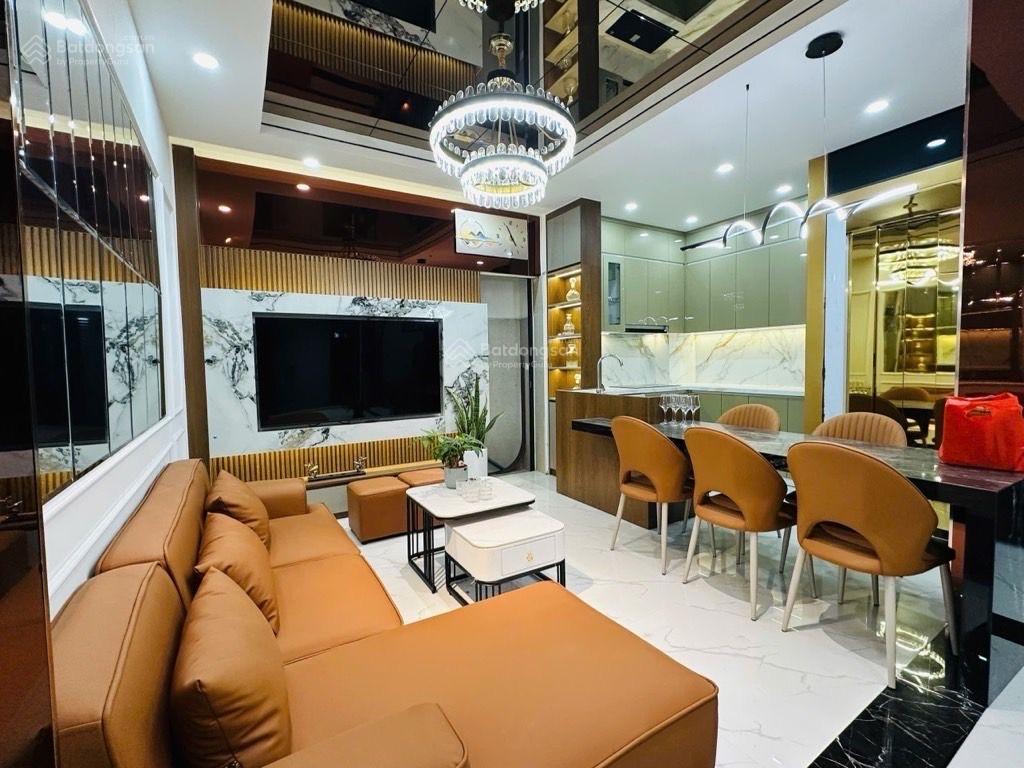 Bán nhà 5 tầng thang máy trương định  giải phóng  ngõ thông  diện tích 48m². giá bán 11,75 tỷ