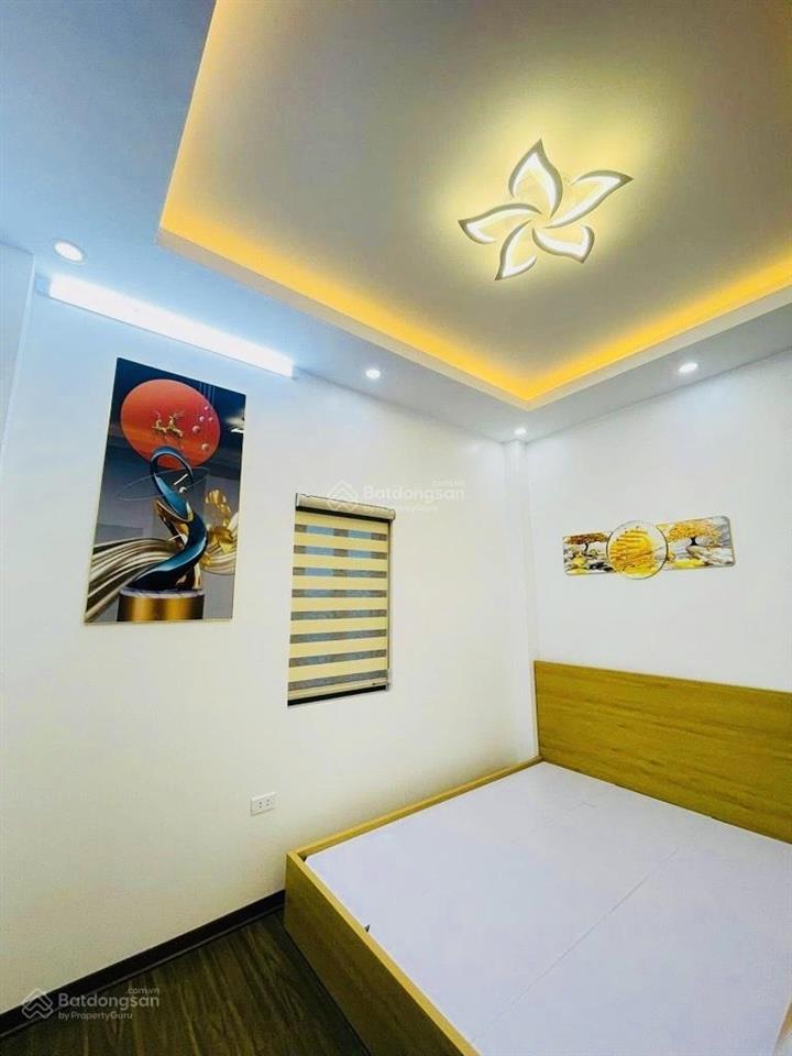 Bán nhà giải phóng  1 nhà ra ôtô  full nội thất  ở luôn  dt 39m2 x 5 tầng. giá bán 6.78 tỷ