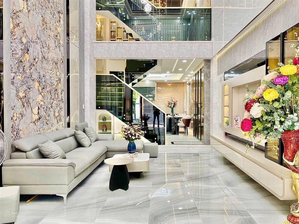 Chính chủ bán nhà ngay lý văn phức  q.1, 66m2, đang cho thuê 30tr, cách chợ tân định 400m