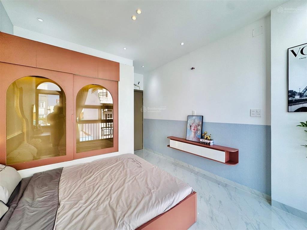 Nhà giá ngộp 3tỷ150/74m2 đường 7m ngay phạm văn haitân bình. đang cho thuê 27 triệu, cách chợ 200m