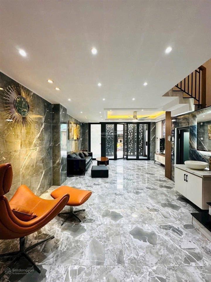 Siêu phẩm 4 lầu nguyễn tiểu la  q.10, 3tỷ550/75m2 gần chợ nguyễn tri phương đang cho thuê 22tr/th.