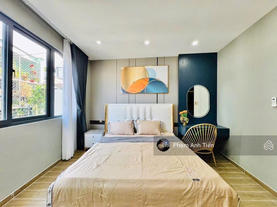 Hàng thơm mới xây dựng, đường nguyễn văn thươngq.bình thạnh. giá 4tỷ050/87,5m2, gần chợ văn thánh.