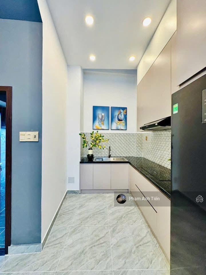 Hàng thơm mới xây dựng, đường nguyễn văn thươngq.bình thạnh. giá 4tỷ050/87,5m2, gần chợ văn thánh.