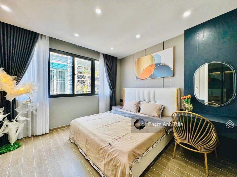 Hàng thơm mới xây dựng, đường nguyễn văn thươngq.bình thạnh. giá 4tỷ050/87,5m2, gần chợ văn thánh.