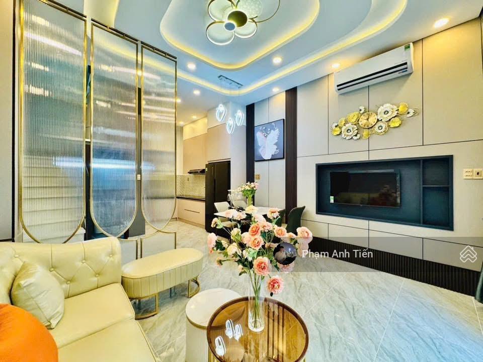 Hàng thơm mới xây dựng, đường nguyễn văn thươngq.bình thạnh. giá 4tỷ050/87,5m2, gần chợ văn thánh.