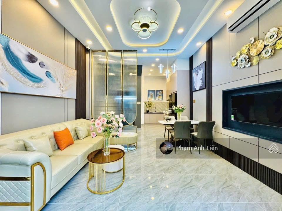 Hàng thơm mới xây dựng, đường nguyễn văn thươngq.bình thạnh. giá 4tỷ050/87,5m2, gần chợ văn thánh.