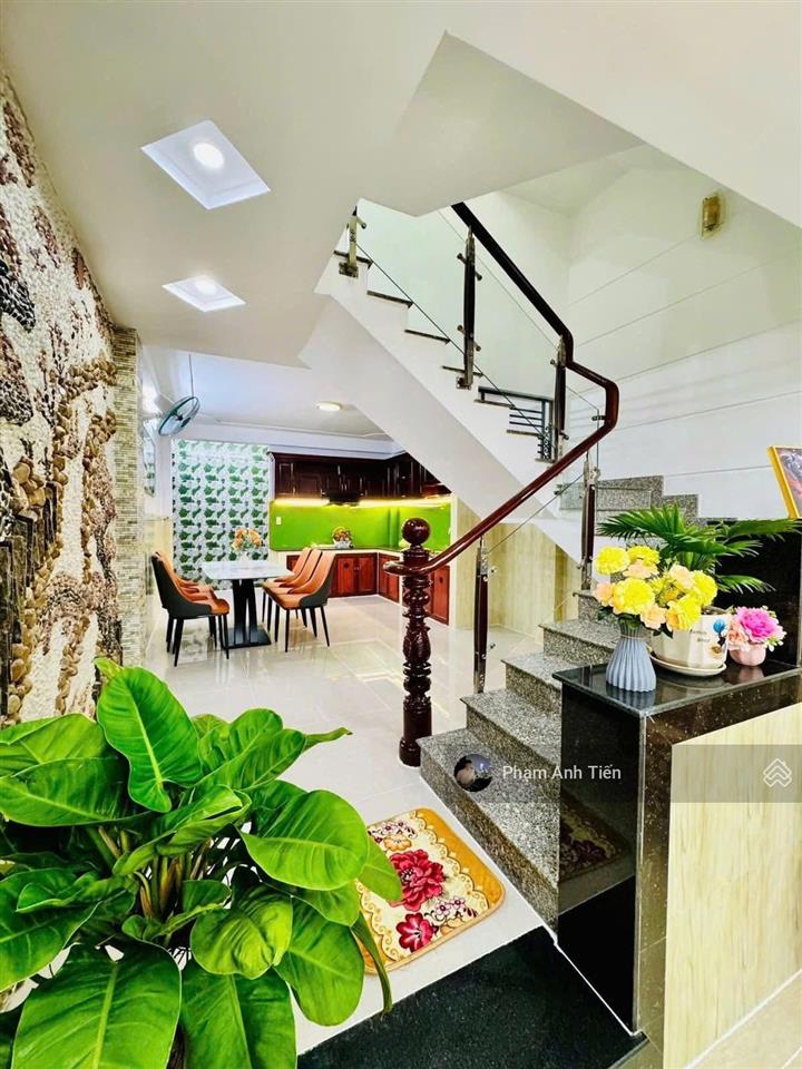 Bán nhà đang cho thuê 32 triệu, đường phan văn hânbình thạnh. 3tỷ890/76,3m2. gần chợ thị nghè