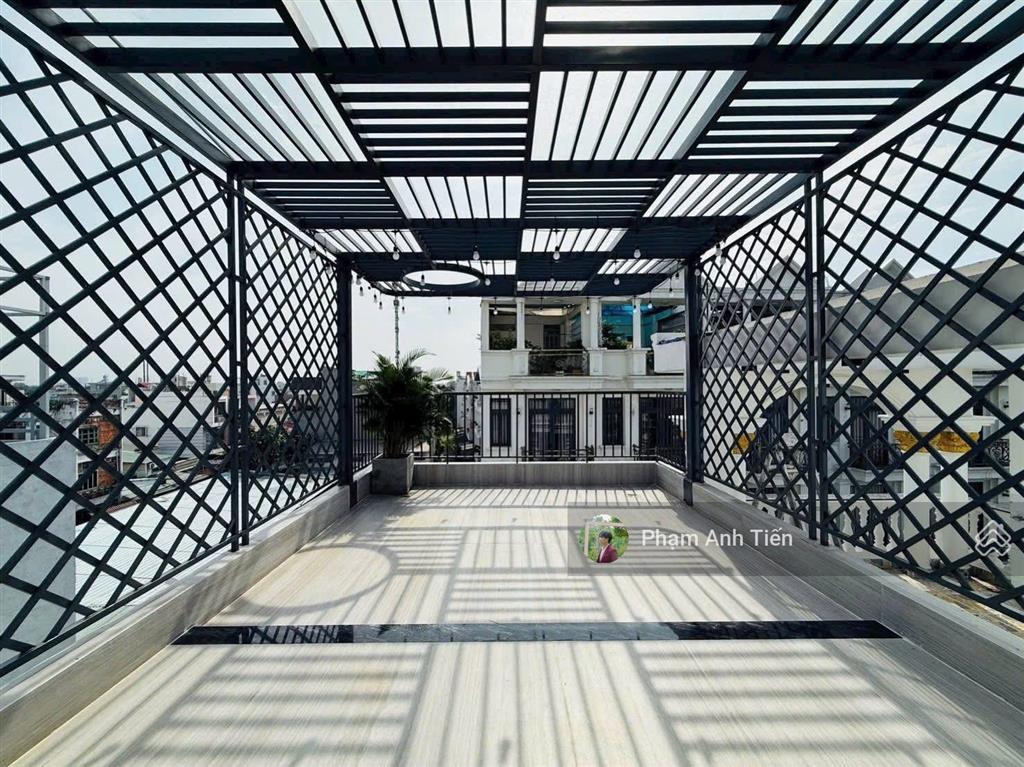 Nhà có sân oto, 4tỷ590/72m2, đường nguyễn thiện thuật  q3, thu nhập 23 tr/th, ngay chợ bàn cờ