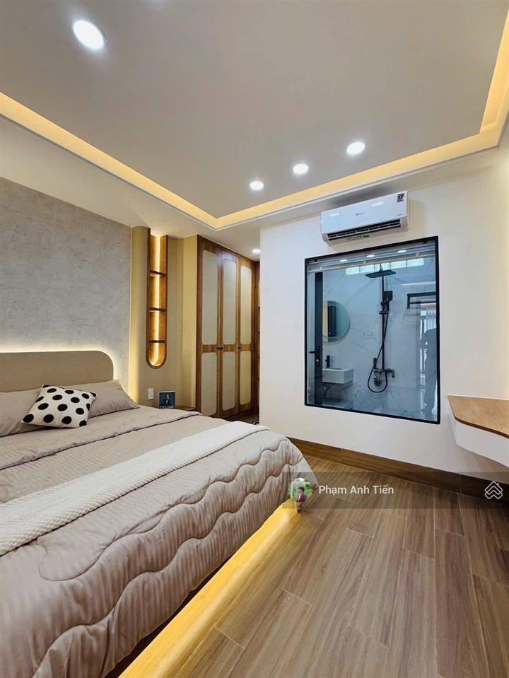 Nhà có sân oto, 4tỷ590/72m2, đường nguyễn thiện thuật  q3, thu nhập 23 tr/th, ngay chợ bàn cờ