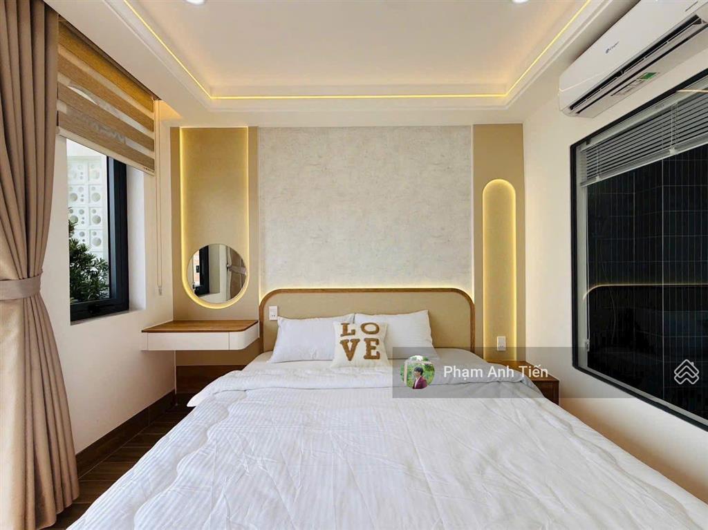 Nhà có sân oto, 4tỷ590/72m2, đường nguyễn thiện thuật  q3, thu nhập 23 tr/th, ngay chợ bàn cờ