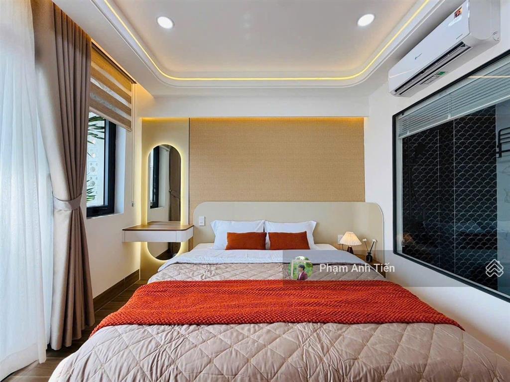 Nhà có sân oto, 4tỷ590/72m2, đường nguyễn thiện thuật  q3, thu nhập 23 tr/th, ngay chợ bàn cờ