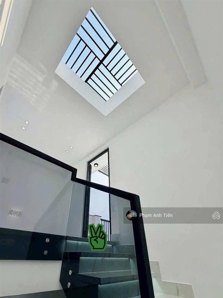 Siêu phẩm trung tâm quận 1 đường nguyễn văn thủ. 4 tỏi 890/64m2. đang cho thuê 21tr, gần chợ dakao.