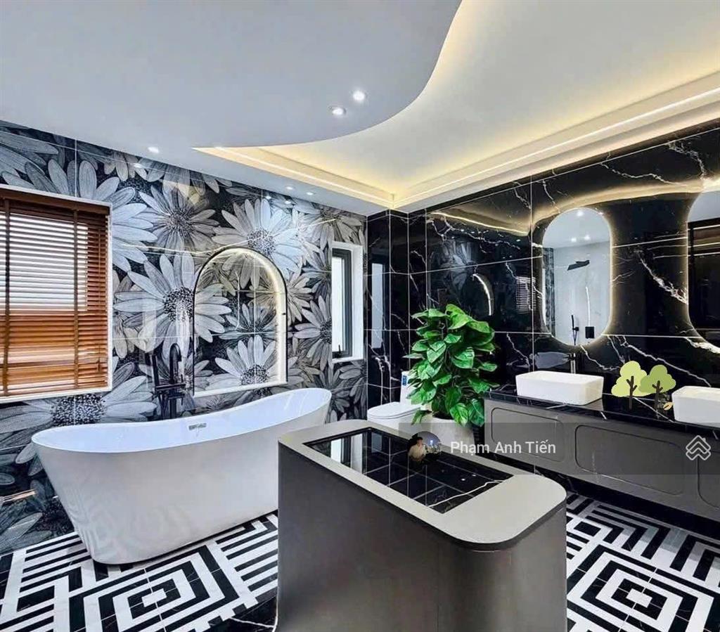 Siêu phẩm trung tâm quận 1 đường nguyễn văn thủ. 4 tỏi 890/64m2. đang cho thuê 21tr, gần chợ dakao.