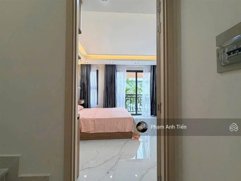 Bán gấp nhà phố, giá 4tỷ590/71,5m2. ngay điện biên phủ q. 1, đang cho thuê 28tr. gần bệnh viện mắt