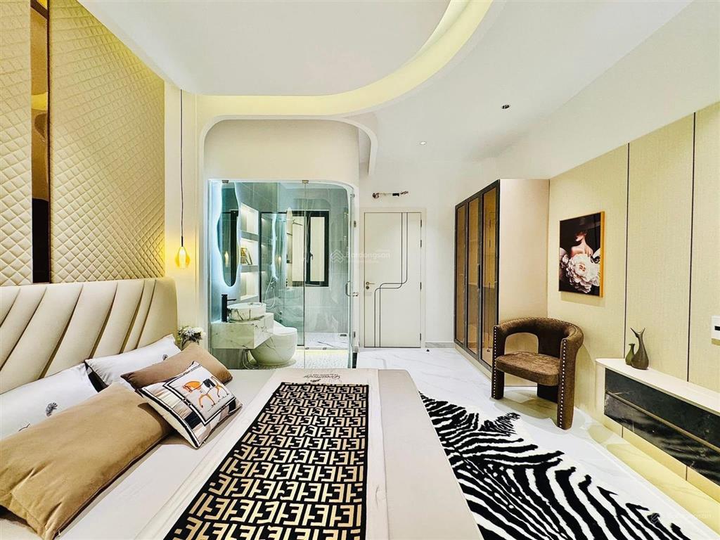 Đi đức định cư bán nhà 2tỷ890/57m2, đường 22  quận 11 (đường xe hơi). cách trường đua phú thọ 100m