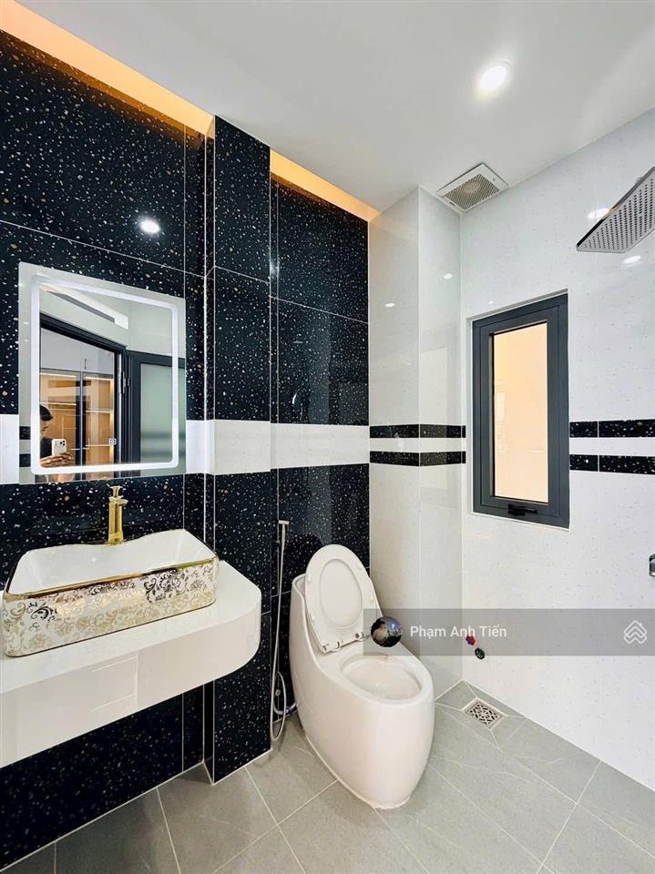 Bán nhà trung tâm đường nguyễn bỉnh khiêm  q.1, 75m2, đang cho thuê 33tr/th. gần chợ đa kao