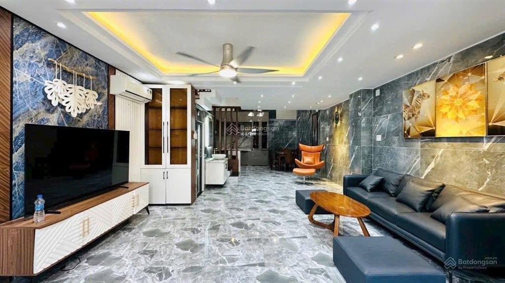 Siêu phẩm 4 lầu nguyễn tiểu la  q.10,3tỷ890/ 75m2 gần chợ nguyễn tri phương đang cho thuê 22tr/th