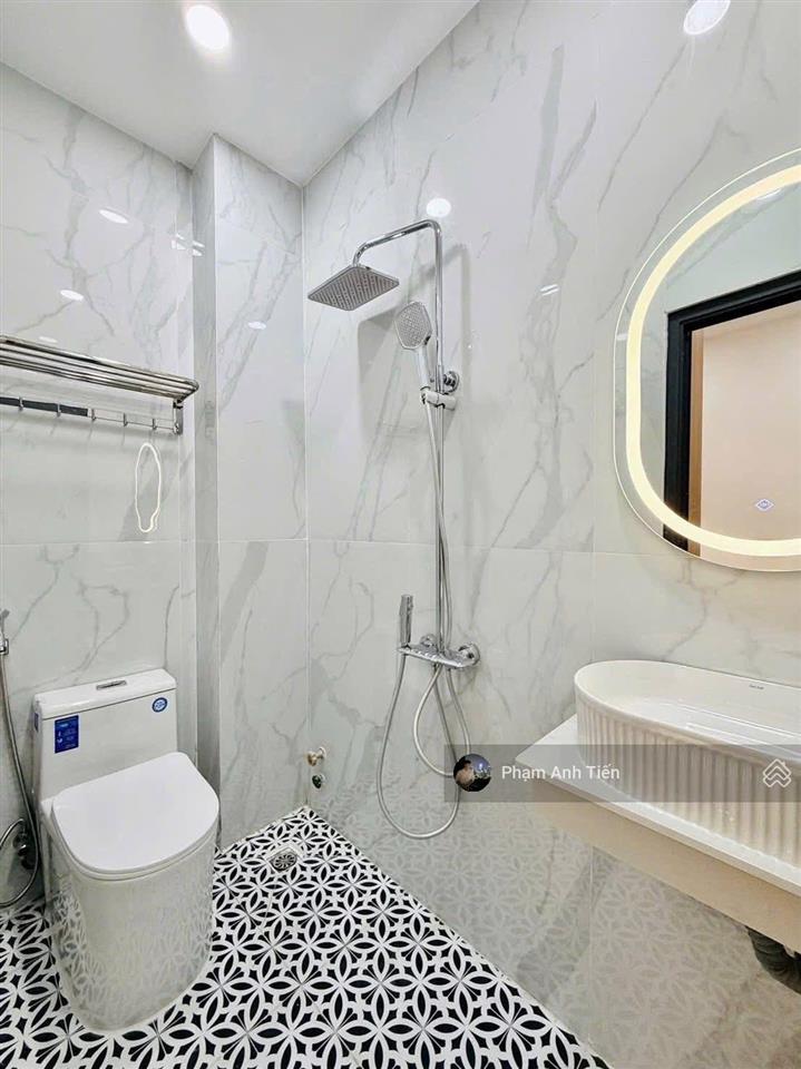 Tôi bán nhà 3tỷ890/64m2 tại nguyễn cửu vân  bình thạnh. đang cho thuê 21tr/th, gần chợ thị nghè
