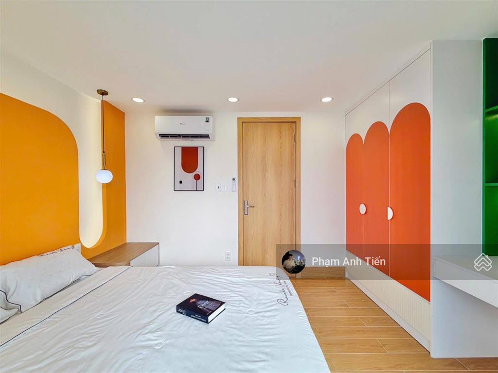 Chính chủ bán nhà ngay trung tâm, đường bạch đằngbình thạnh. giá 3tỷ290/65m2, gần ngã tư hàng xanh