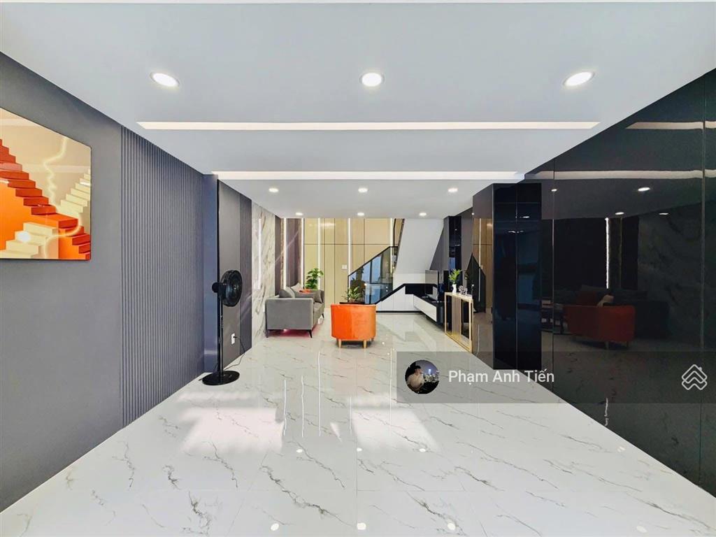Chính chủ bán nhà ngay trung tâm, đường bạch đằngbình thạnh. giá 3tỷ290/65m2, gần ngã tư hàng xanh